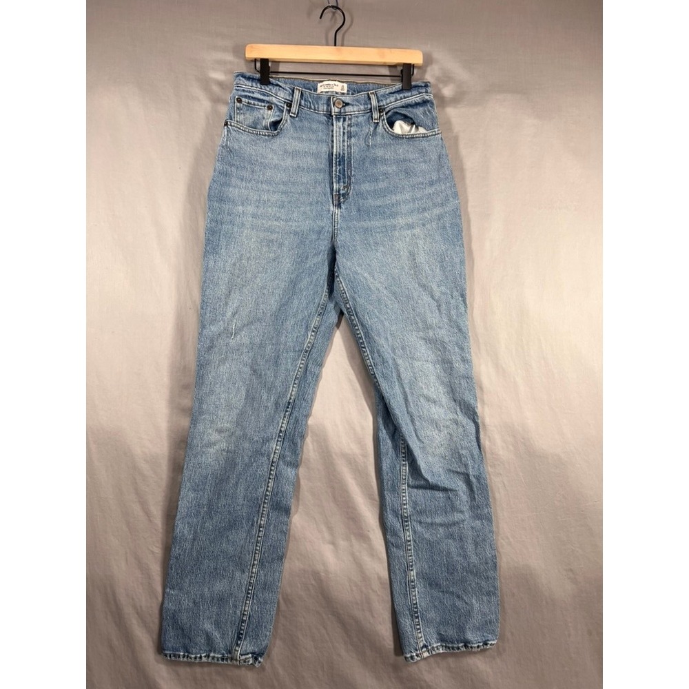 Abercrombie & Fitch Light Wash Straight Leg Jeans